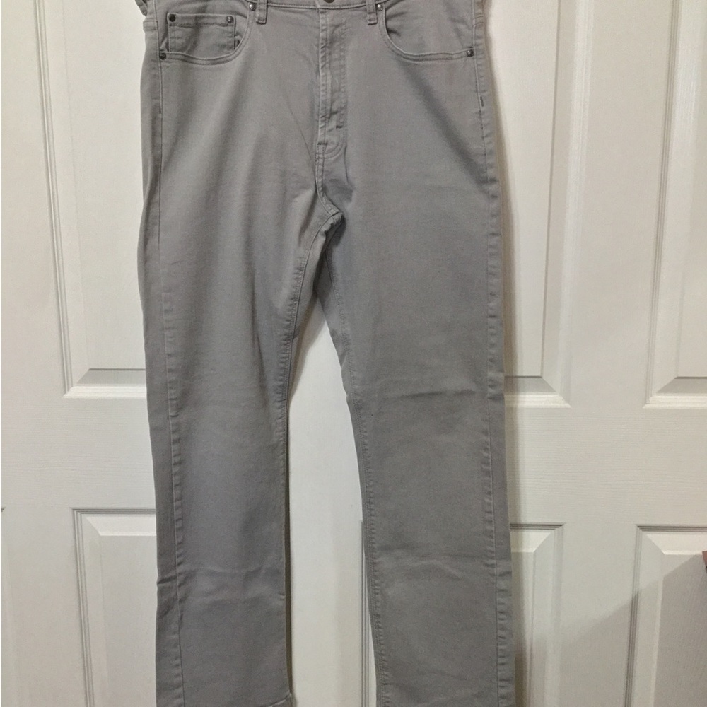 EUC- Lee Crafted Straight Leg Jeans, Light gray, Sz 34”x 32”